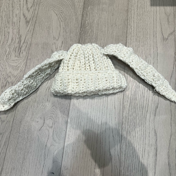 Crochet bunny ear beanie - Picture 2 of 3
